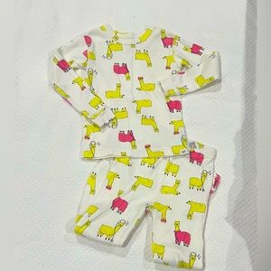 Gap pajamas, 4T (long sleeves and pants)